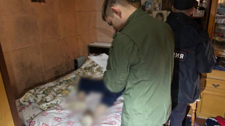 Крымчанин напал на свою мать и выпрыгнул из окна