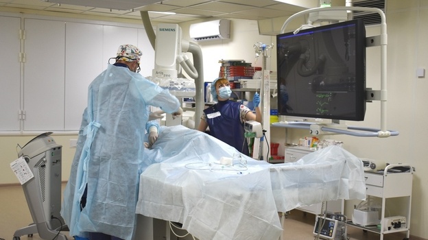 В евпаторийской больнице провели операцию с применением современной технологии 