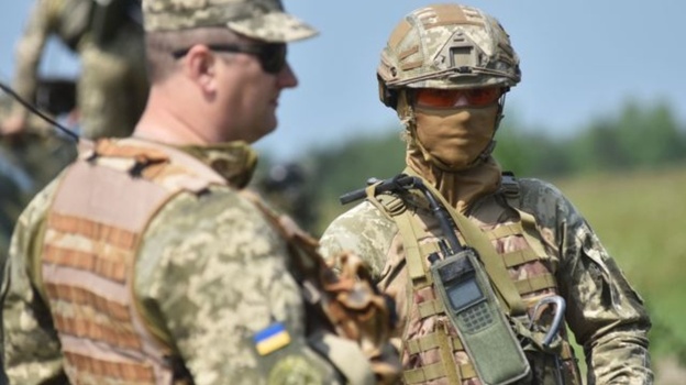 Украина начала учения возле границы с Крымом