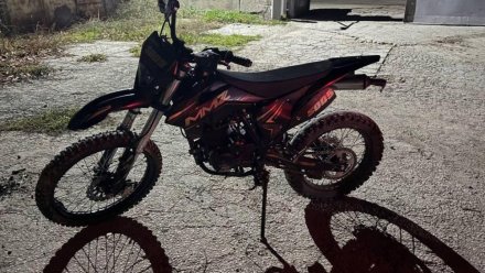 Подростка с черепно-мозговой травмой госпитализировали после падения с мотоцикла в Судаке 