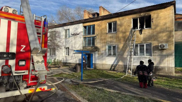 В Белогорске на пожаре спасли человека