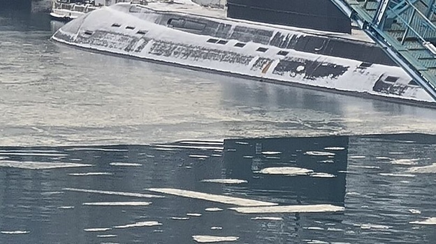 В Севастополе покрылась льдом Южная бухта