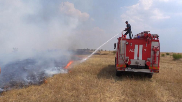 МЧС: риск природных пожаров в Крыму увеличился в несколько раз