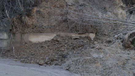 В Ялте образовался оползень из-за отсыпки грунта и склада стройотходов