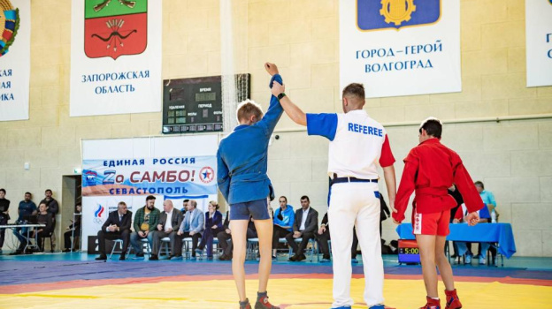 Команда самбистов из Севастополя завоевала золото на всероссийских соревнованиях