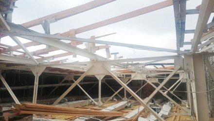 Крышу Дома культуры, которую сорвало в бурю в Алупке, отремонтируют за три недели