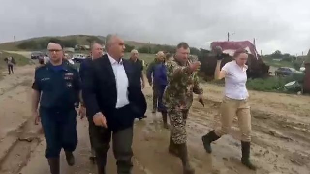 В затопленную Керчь приехал глава Крыма 