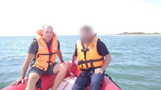 В Сакском районе спасли мужчину, который выпал из лодки 