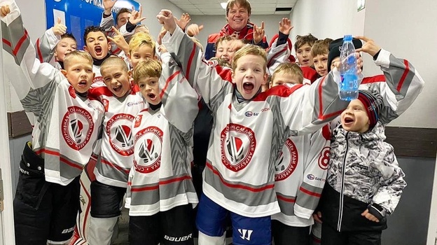 Юные хоккеисты из Крыма победили в турнире в Казани