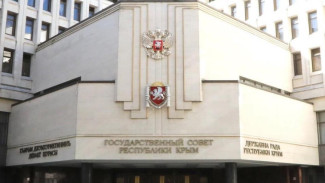 Двое депутатов крымского парламента прекратят свои полномочия 