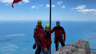 Знамя Победы поднимут на зубцах Ай-Петри 9 мая