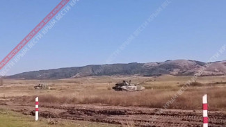 Мобилизованные крымчане учатся применять новые танки