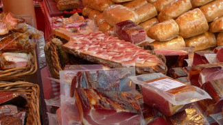 На рынках Севастополя обнаружено 400 кг опасной продукции