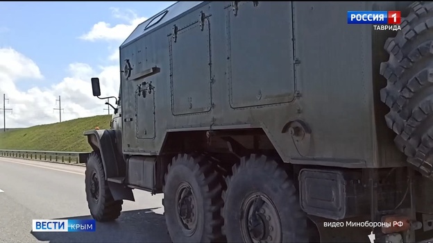 Военная техника возвращается из Крыма в пункты базирования