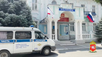 Жители Ростовской области воровали вещи туристов на пляжах в Евпатории