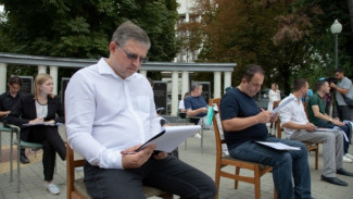 Крымские депутаты приняли участие в «Диктанте Победы» в Симферополе