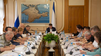 В Госсовете Крыма начали слушать проекты нового гимна Республики