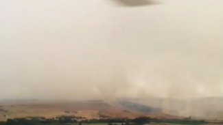 В Крыму ликвидируют крупный ландшафтный пожар: привлечена авиация