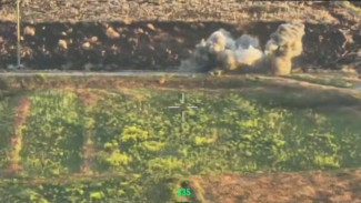 Российские артиллеристы уничтожили бронеавтомобиль с украинскими боевиками в Херсонской области