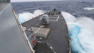 Капитан британского эсминца не стал отрицать предупредительные выстрелы российских военных 