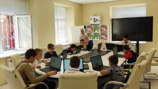 В симферопольском IT-КУБе обучают основам программирования