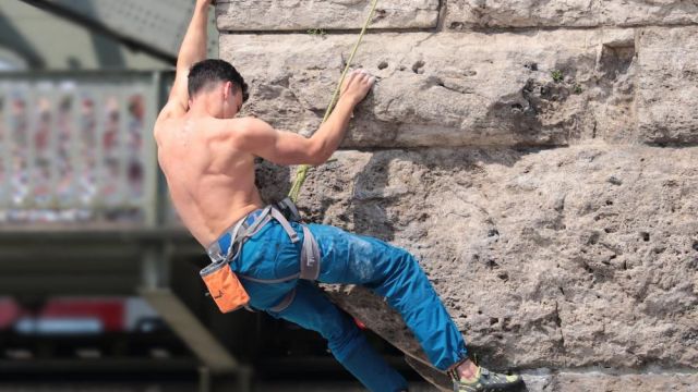 Крымские скалолазы стали лучшими на фестивале «Скалы Кавказа»