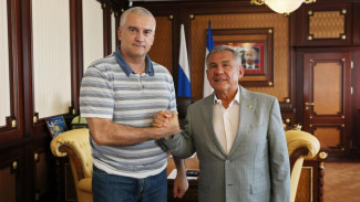 Глава Татарстана приехал с рабочим визитом в Крым