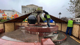Симферопольские фонтаны подготавливают к работе после зимней консервации