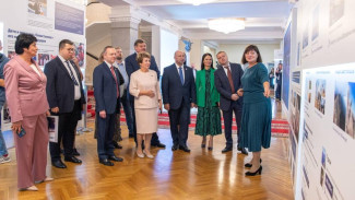 Посвящённая Севастополю выставка открылась в Госдуме РФ