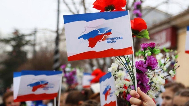 Аксёнов поздравил с Днём воссоединения Крыма с Россией