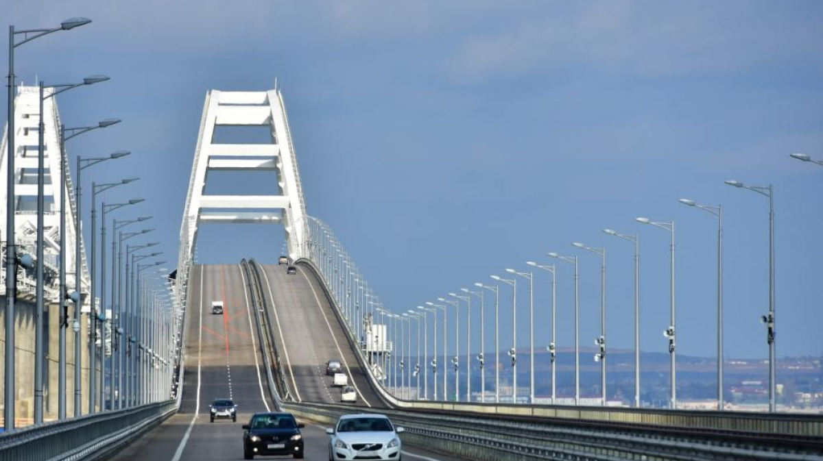 Крымский мост пропускают