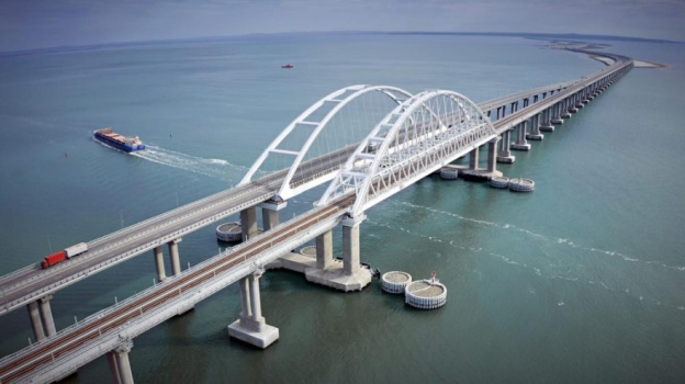 16 ноября Крымский мост перекроют для установки третьего пролета