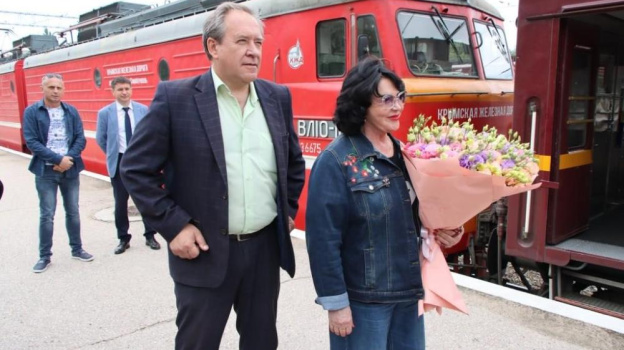 Надежда Бабкина приехала в Крым на поезде и привезла с собой фестиваль-марафон «Песни России