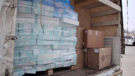 Силами МЧС доставлено 430 тонн гуманитарного груза жителям Донбасса и Украины