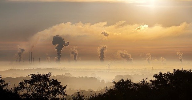 Семь предприятий загрязняли воздух на востоке Крыма