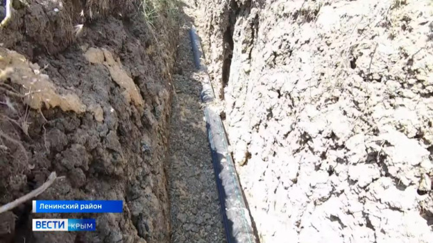 В крымском селе заменили аварийный участок водопровода