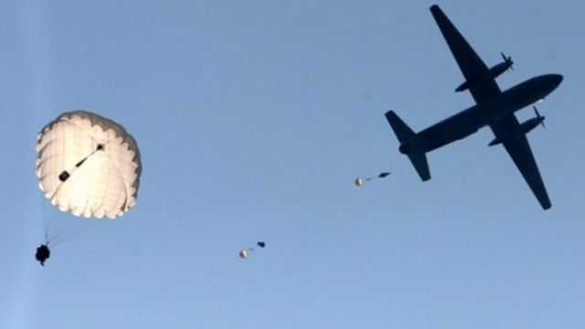 Военнослужащие ЧФ выполнили более 3500 прыжков с парашютом
