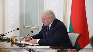 Аксёнов пригласил Лукашенко в Крым на годовщину воссоединения с Россией