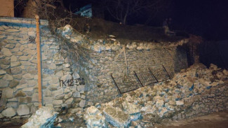 Крымавтодор устранил последствия обвала подпорной стены на трассе под Ялтой