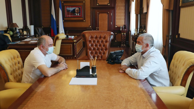 Глава Карачаево-Черкессии приехал с визитом в Крым