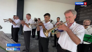 В Ялте открыли обновлённый пляж «Изумрудный» на месте старого пляжа пансионата «Донбасс»