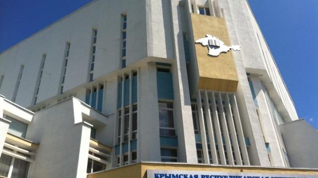 В крупнейшей библиотеке Крыма не хватает места для книг