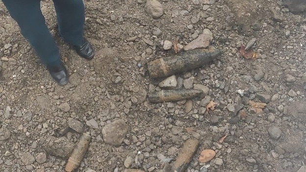 Во время расчистки реки в Ялте нашли снаряды времен ВОВ