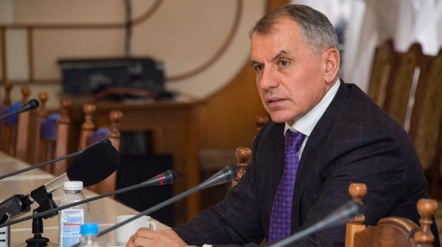 Глава крымского парламента оценил лишение русских статуса коренного народа на Украине 