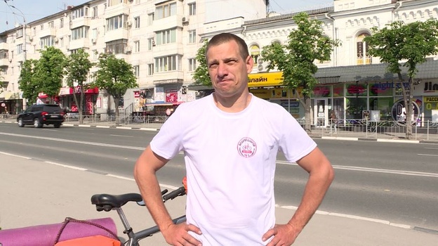 Крымчанин выехал на велосипеде из Симферополя во Владивосток