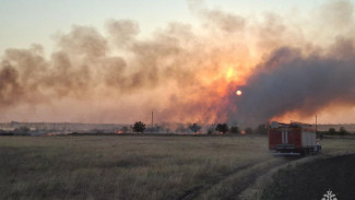  В Кировском районе горела сухая трава на общей площади 650 м²