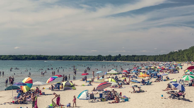 Пляжи Ялты закрыли для купания