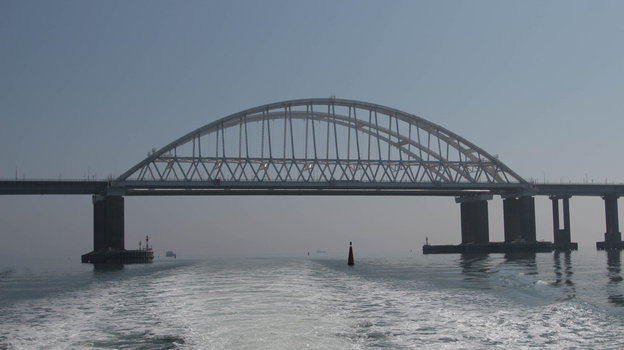 На поездах по Крымском мосту проехали два миллиона человек 