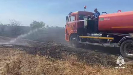 Пожар в районе села Камышинка полностью потушили 