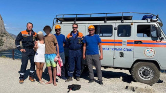 Женщину спасли с опасного участка мыса в Судаке